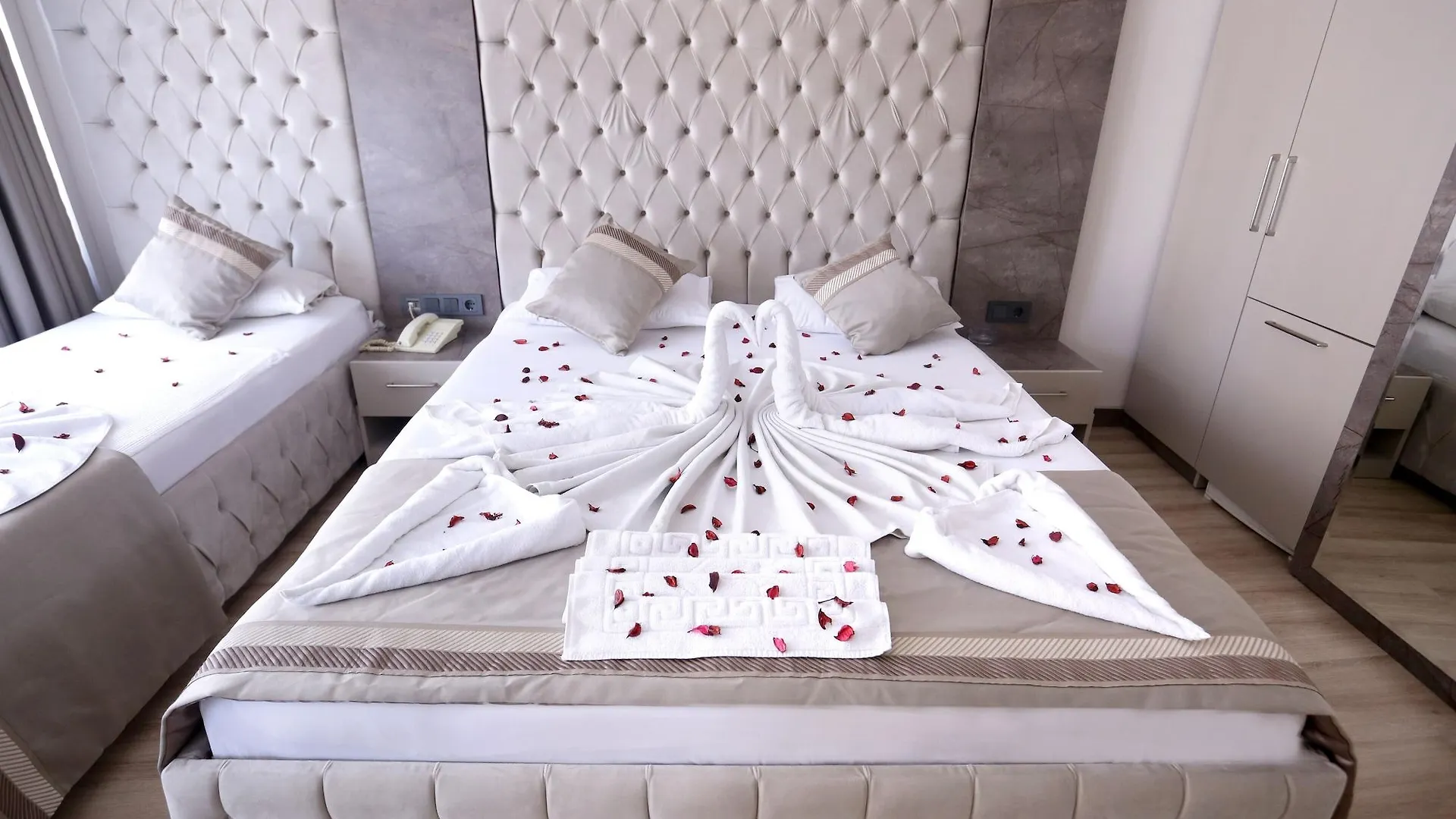 אנטליה Kivrak Hotel