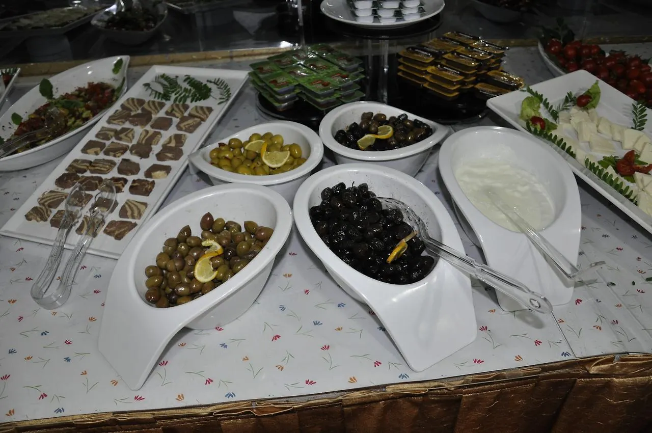 אנטליה Kivrak Hotel